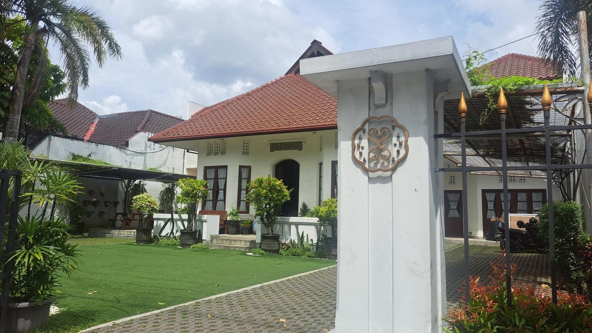 Clemmie Huis Yogyakarta Esterno foto